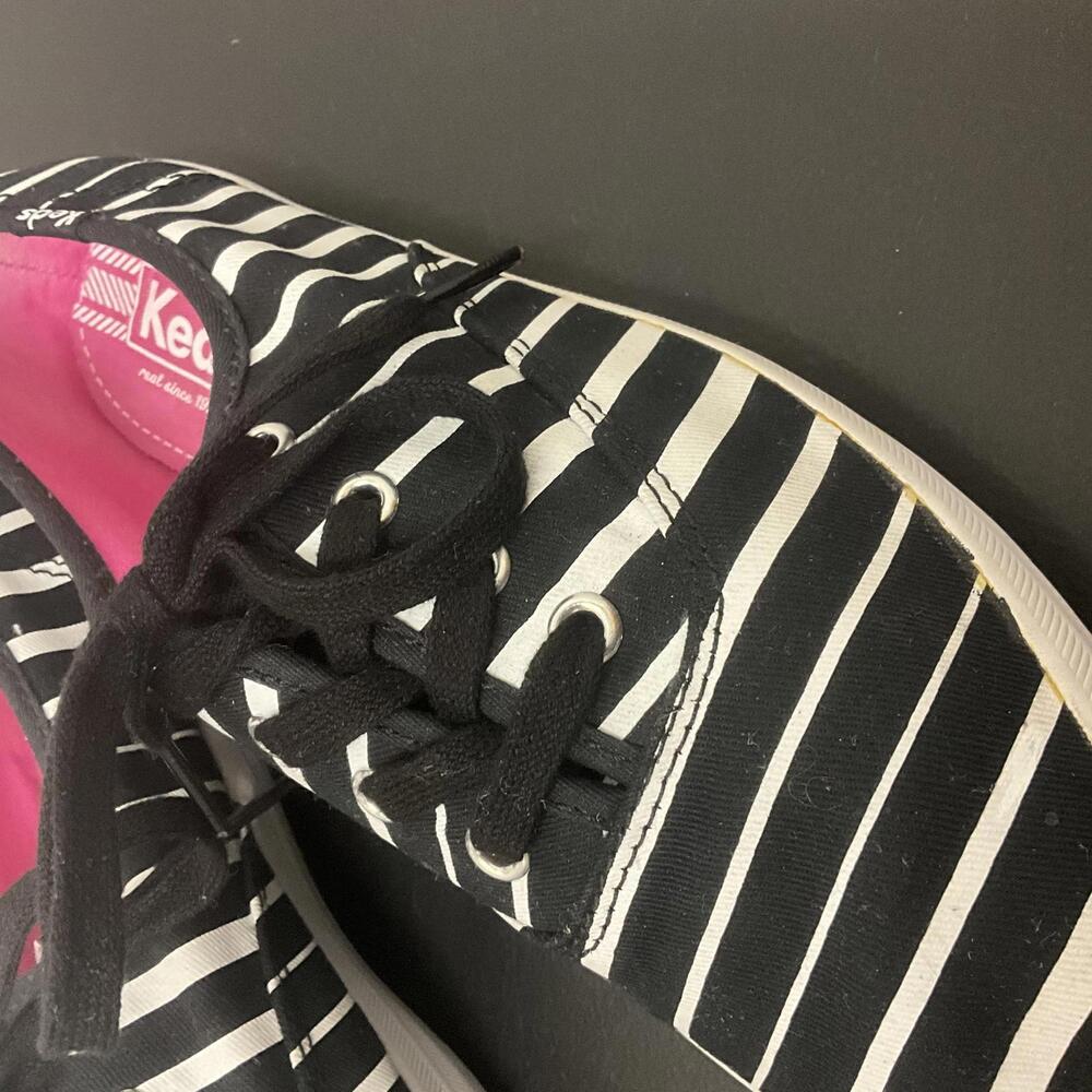 Keds Women's Size 8 Black White Pink Lace Up Low Top Canvas Sneakers Comfort - Picture 2 of 10